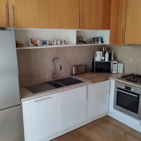 Luminous, Charming And Spacious In Lisbon's Most Coveted Area Lejlighed *